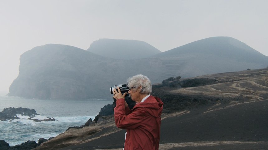 Sequence_Raquel Soeiro de Brito_Comprido + TV_29 Set. 2021.00_06_40_14.Still001